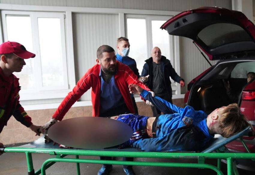 Ukrayna'dan yürek yakan savaş görüntüleri 32